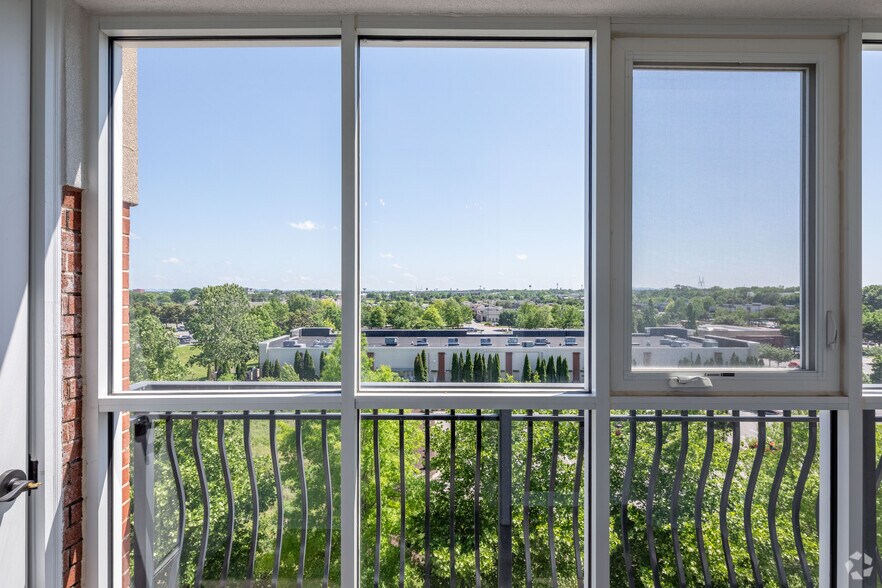 More Photos Of 820 N Thompson Ln, Murfreesboro Apartments For Sale