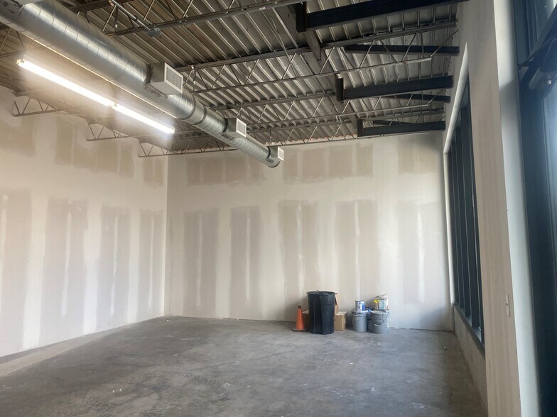 More Photos Of 1019 S Quincy Ave, Tulsa Storefront Retail Office For Lease