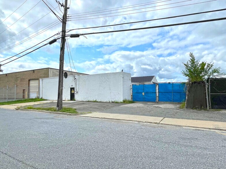 More Photos Of 4821 Frolich Ln, Hyattsville Warehouse For Lease