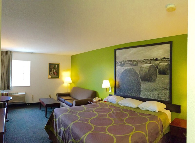 More Photos Of 34085 Commerce Dr, De Soto Hotel For Sale