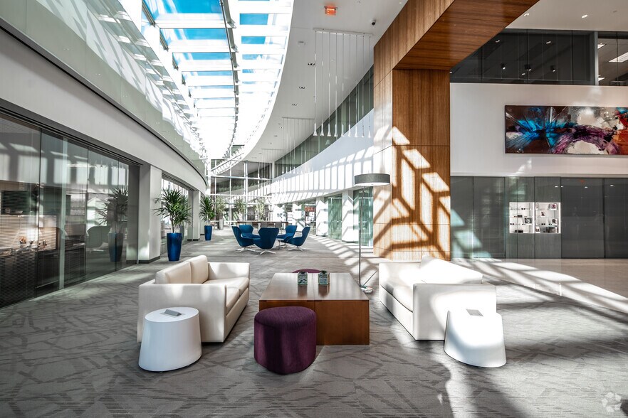 More Photos Of 18111 Preston Rd, Dallas Office For Lease