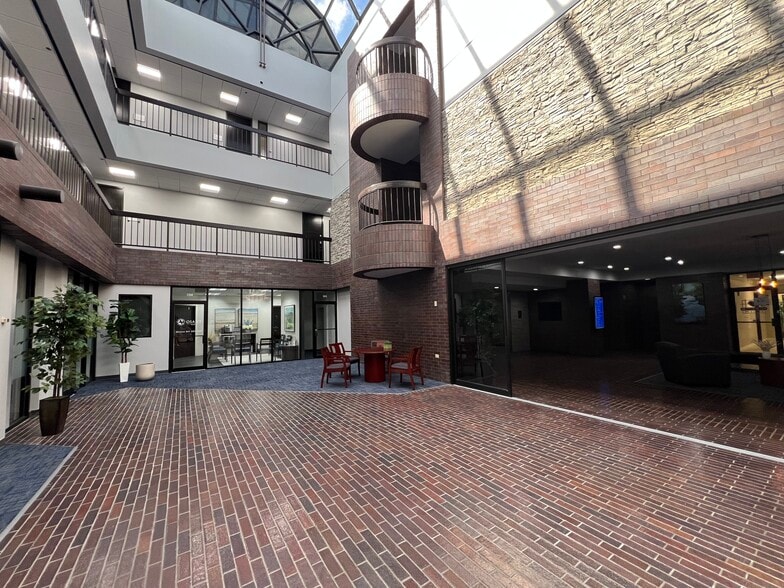 More Photos Of 5501 Independence Pkwy, Plano Medical For Lease