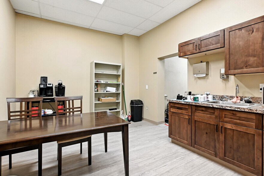 More Photos Of 110-114 W Grand River Ave, Webberville Storefront Retail Residential For Sale