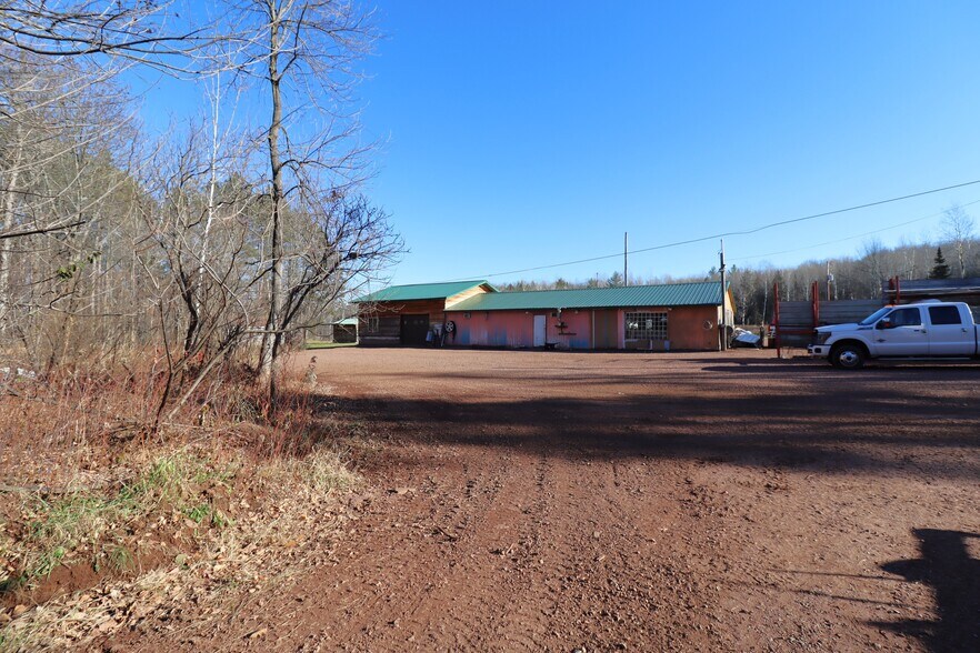 Primary Photo Of 809 Thomas St, Mellen Auto Dealership For Sale