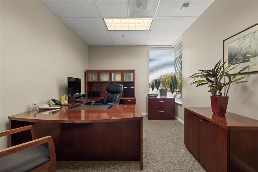 More Photos Of 125 Hangar Way, Watsonville Office For Sale