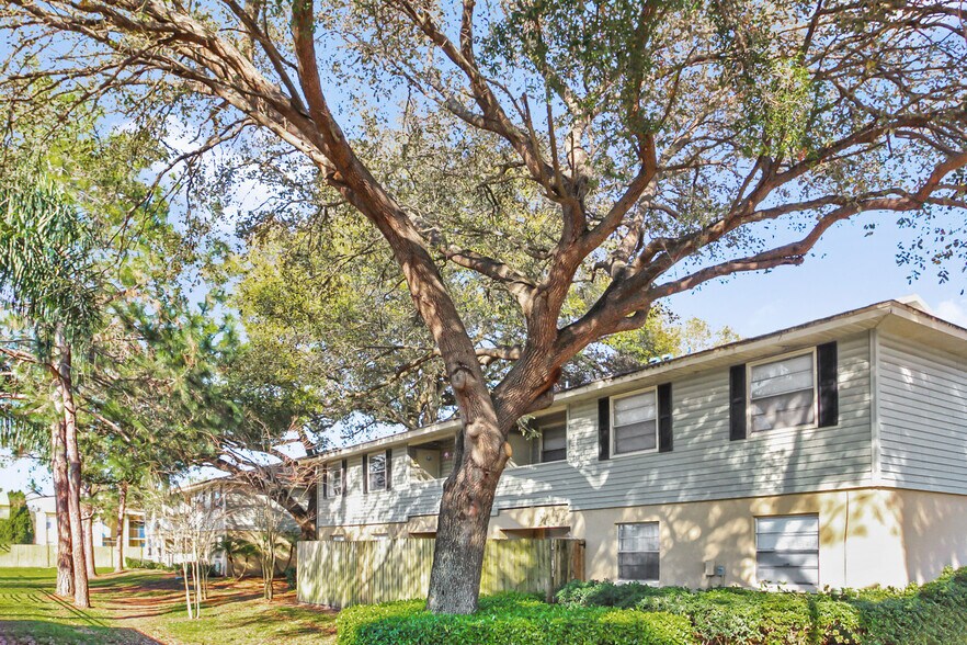 More Photos Of 609 Golden Raintree Pl, Brandon Apartments For Sale