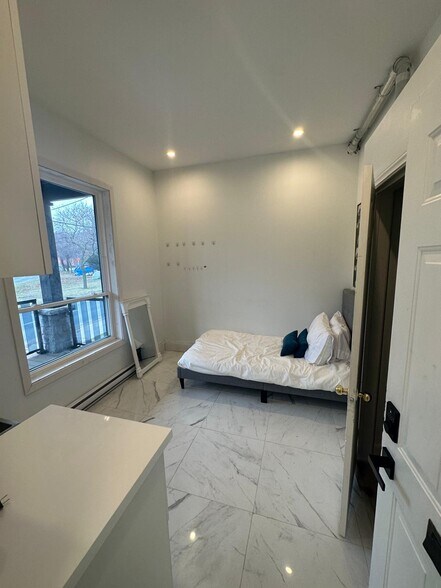 More Photos Of 66 Wellington St S, Hamilton Apartments For Sale