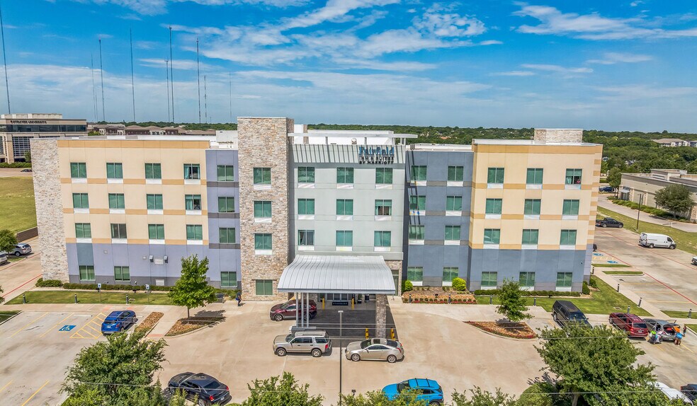 More Photos Of 409 N Clark Rd, Cedar Hill Hotel For Sale