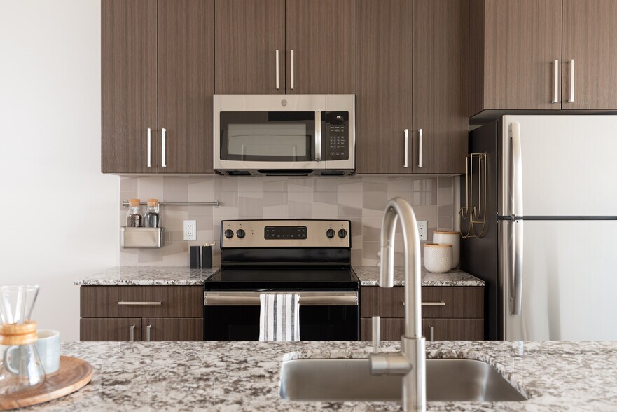 More Photos Of 190 Pleasant St, Malden Apartments For Lease