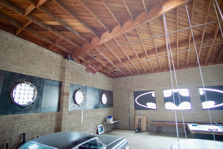 More Photos Of 1366 Hornblend St, San Diego Flex For Lease
