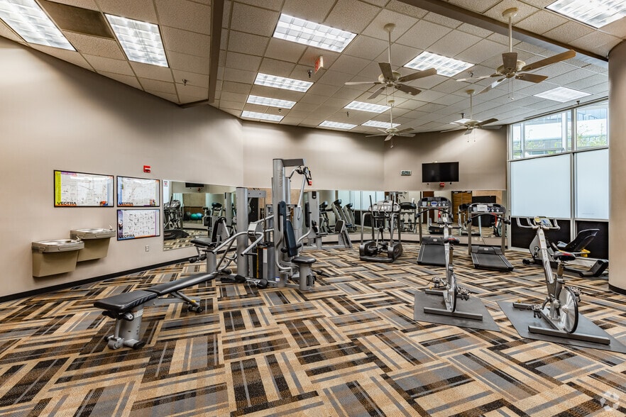 More Photos Of 111 N Orange Ave, Orlando Office For Lease