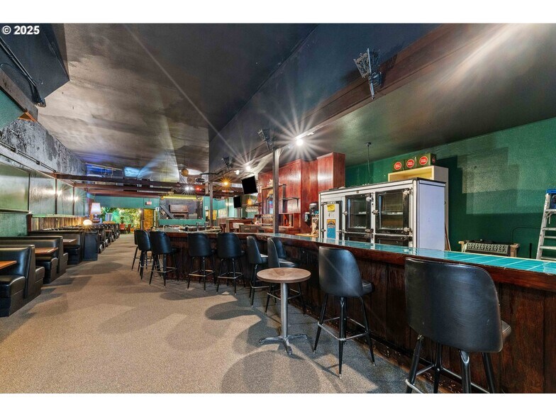 More Photos Of 2043 Sherman Ave, North Bend Bar For Sale