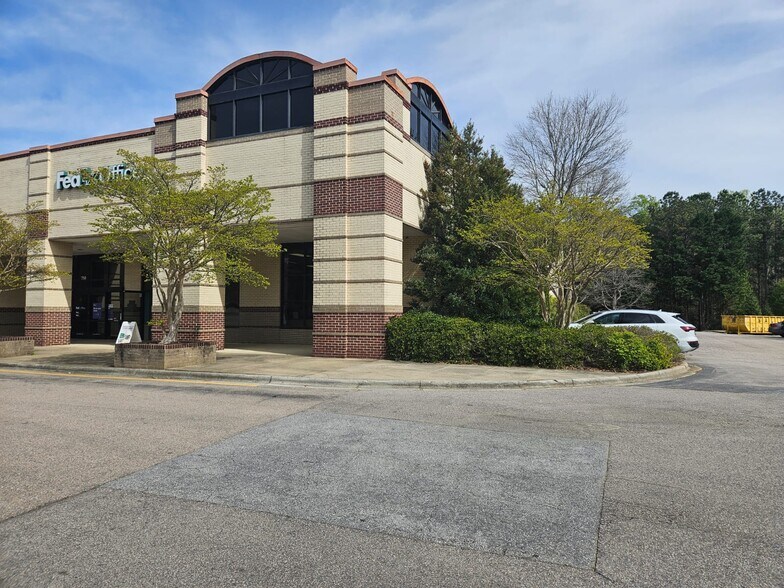 More Photos Of 760 SE Maynard Rd, Cary Unknown For Lease