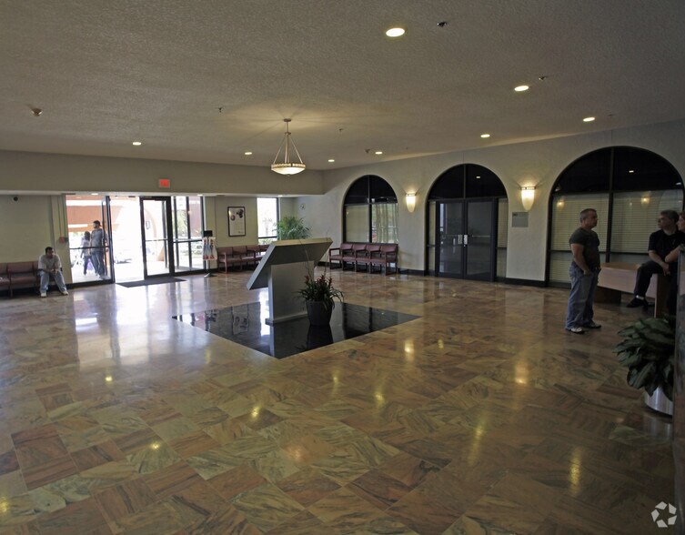 More Photos Of 11880 Bird Rd, Miami Medical For Lease