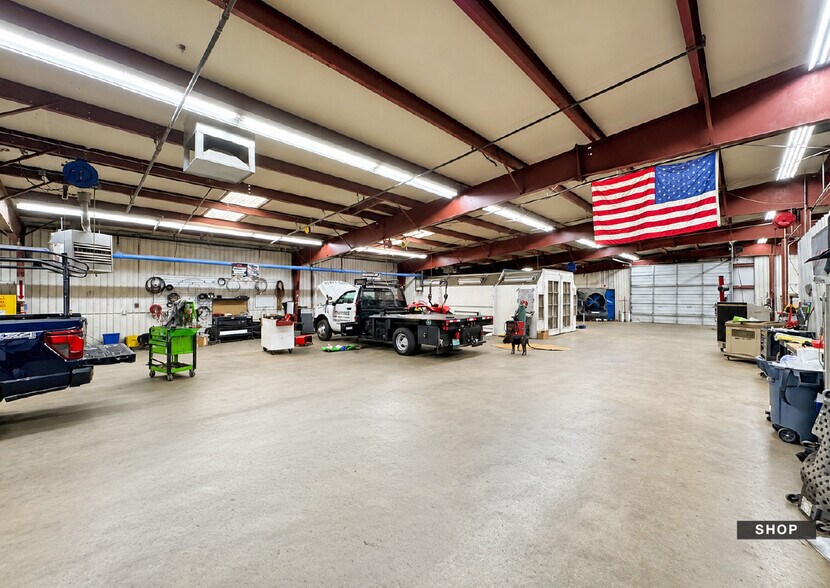 More Photos Of 4914 Pan American Fwy NE, Albuquerque Manufacturing For Sale
