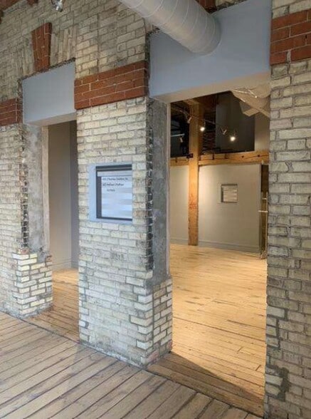 More Photos Of 560 5th St NW, Grand Rapids Medical For Lease