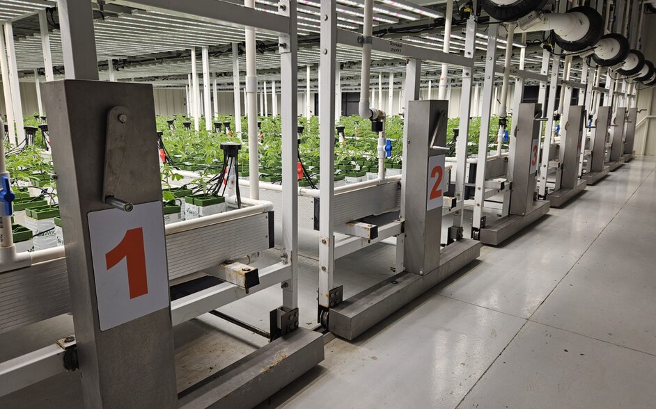 More Photos Of 609 Indian Rd, Seiling Auto Repair For Sale