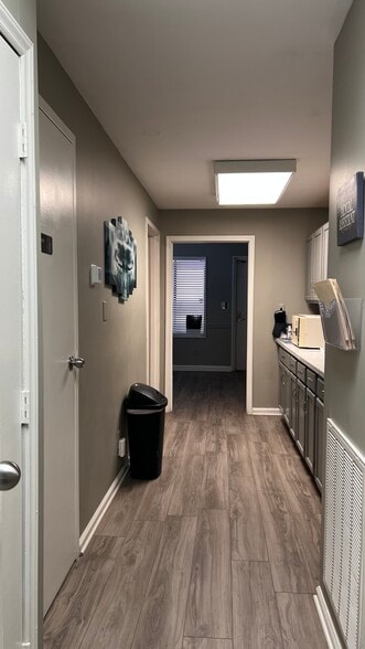 More Photos Of 3707 Latrobe Dr, Charlotte Office For Sale