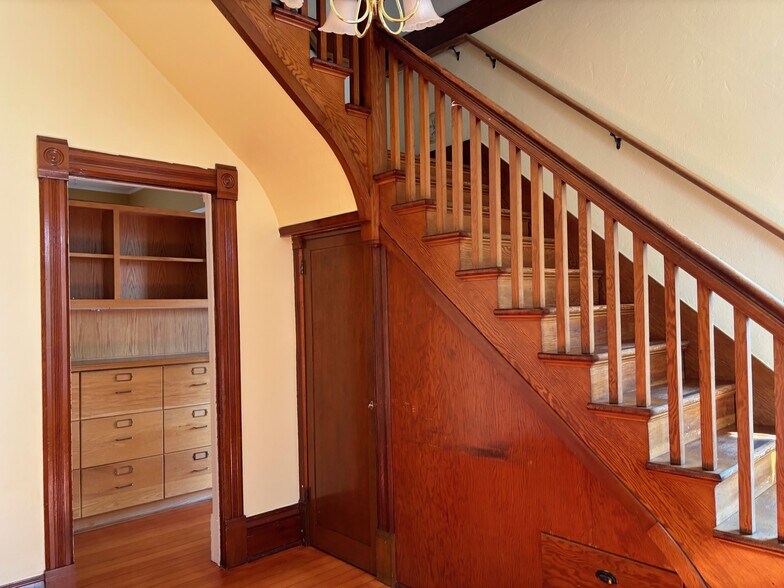 More Photos Of 1199 SE Dock St, Oak Harbor General Retail For Lease