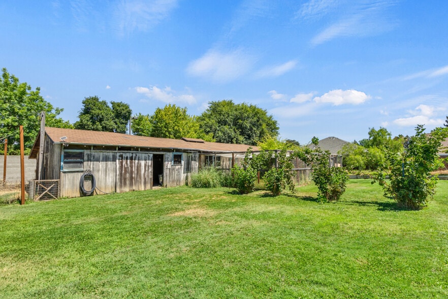 More Photos Of 9455 E Stockton Blvd, Elk Grove Specialty For Sale