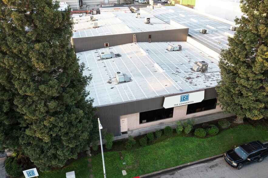 More Photos Of 453 W Bedford Ave, Fresno Warehouse For Lease