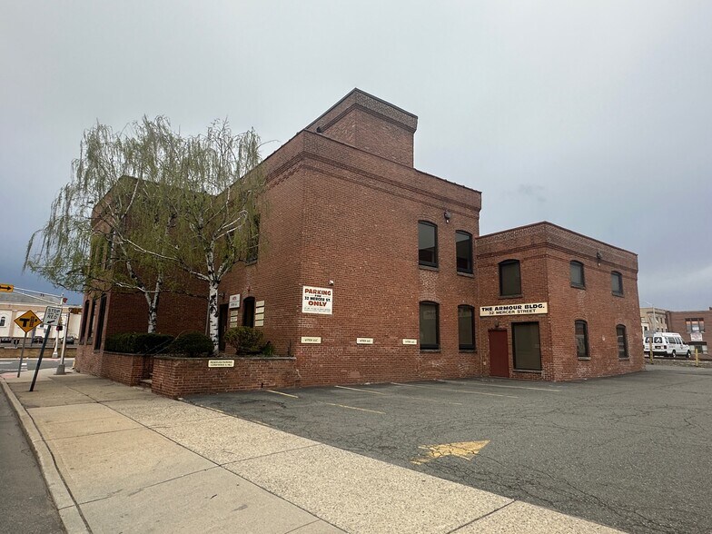 More Photos Of 32 Mercer St, Hackensack Office For Lease