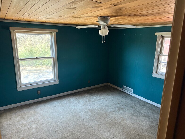 More Photos Of 4794 Murfreesboro Rd, Arrington Office For Lease