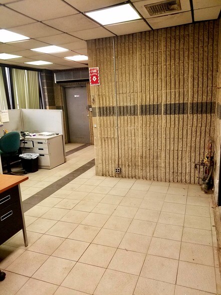 More Photos Of 436 Spencer St, Staten Island Warehouse For Sale