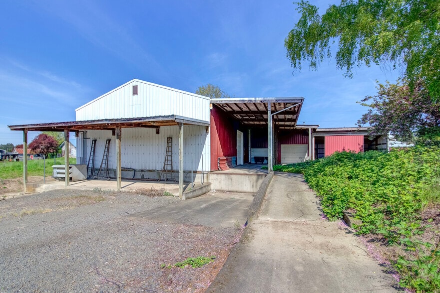 More Photos Of 18400 N Highway 99 W, Dayton Light Manufacturing For Sale