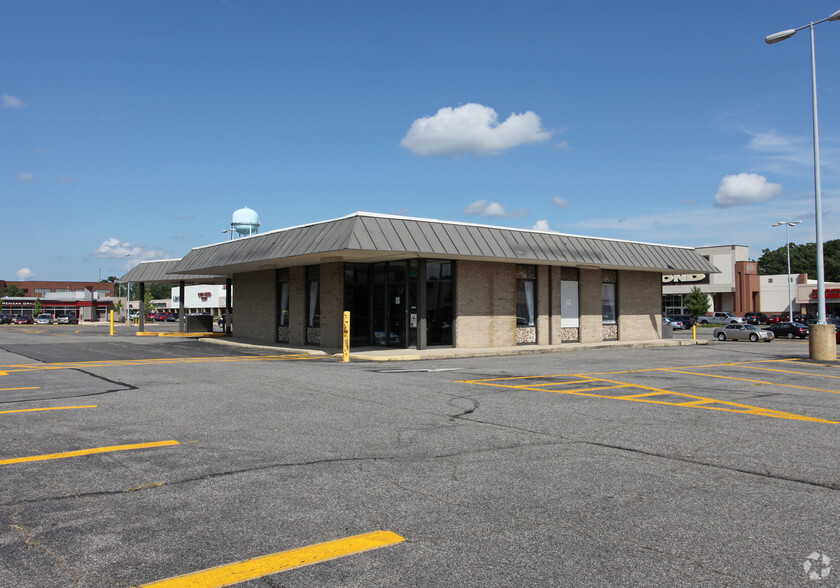 Primary Photo Of 3260 Crain Hwy, Waldorf Bank For Lease