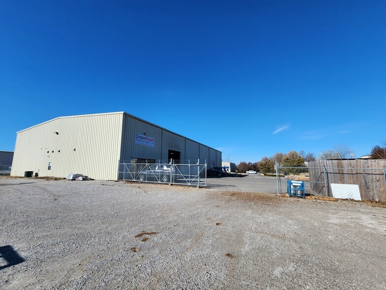 More Photos Of 182 Ambassador Dr, Bowling Green Warehouse For Lease