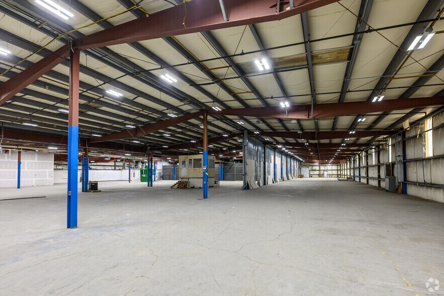 More Photos Of 334 County Route 49, Middletown Warehouse For Lease