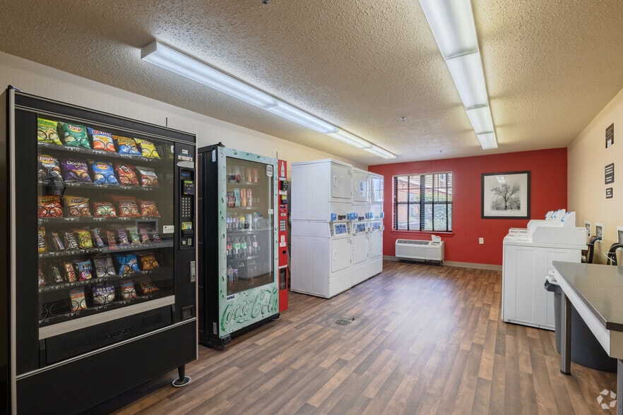 More Photos Of 1180 Doris Rd, Auburn Hills Hotel For Sale