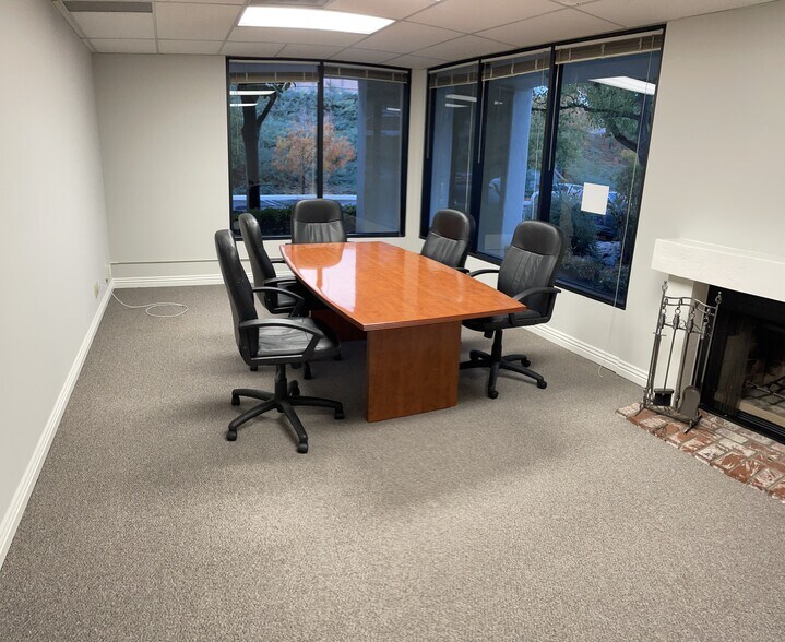 More Photos Of 30423 Canwood St, Agoura Hills Office For Sale