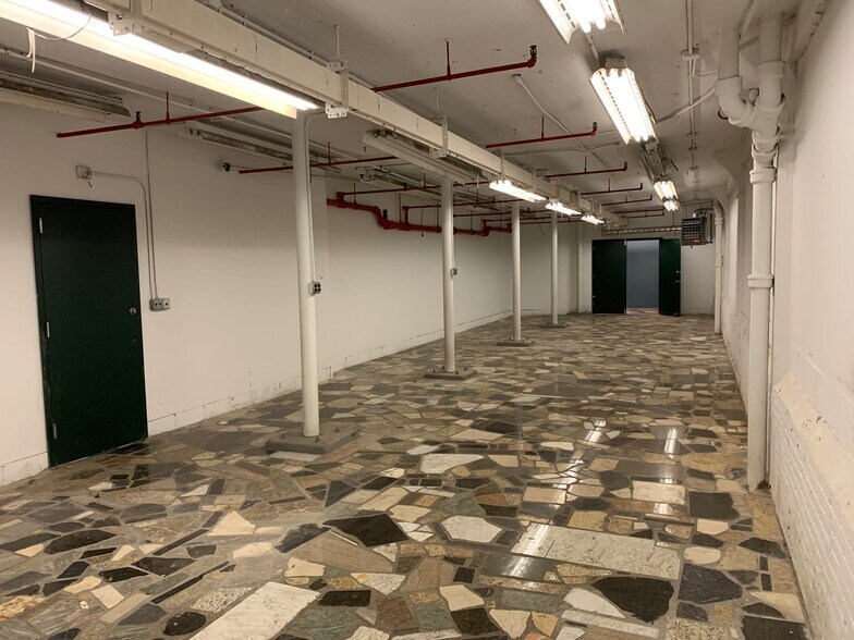 More Photos Of 210-211 Cottage St, Poughkeepsie Warehouse For Lease