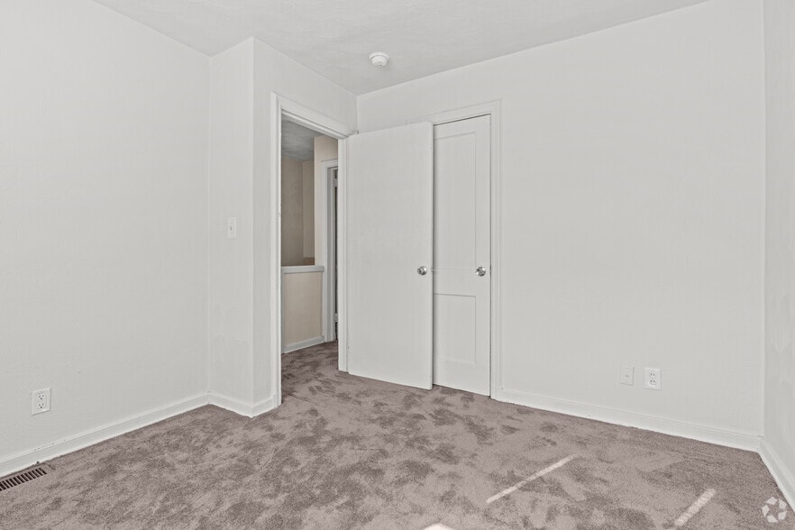 More Photos Of 3817 George Washington Hwy, Portsmouth Apartments For Sale