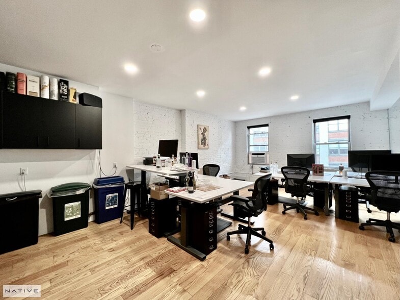 More Photos Of 66 Greenpoint Ave, Brooklyn Loft Creative Space For Sale