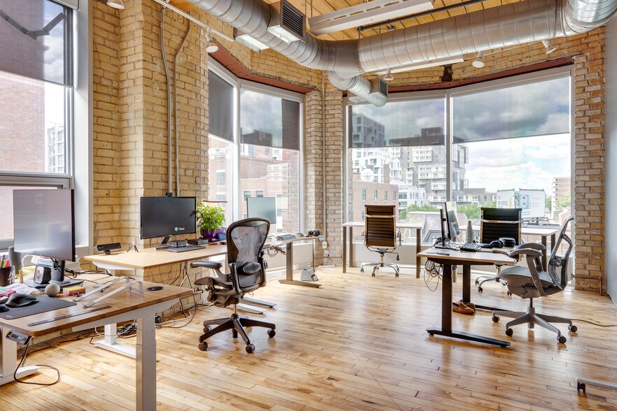 More Photos Of 215 Spadina Ave, Toronto Office For Lease