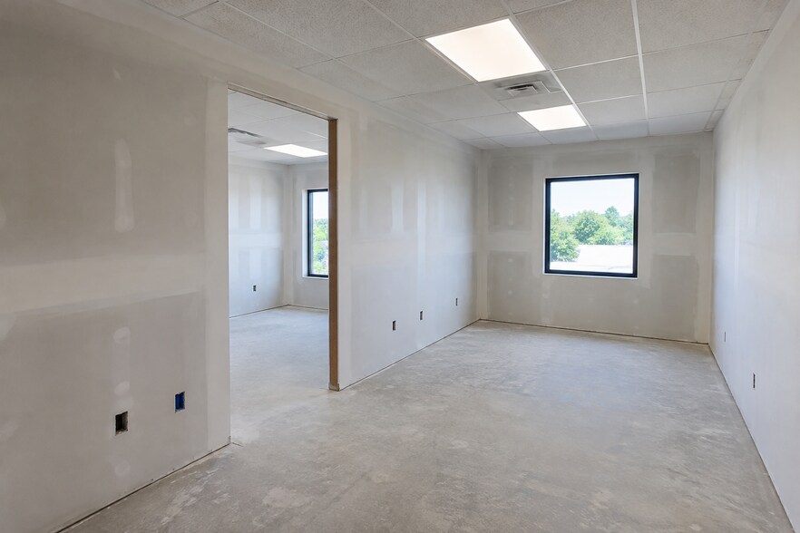 More Photos Of 4501 W Deyoung St, Marion Medical For Lease