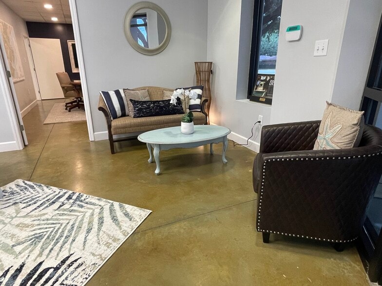 More Photos Of 8115 Waters Ave, Savannah Showroom For Sale