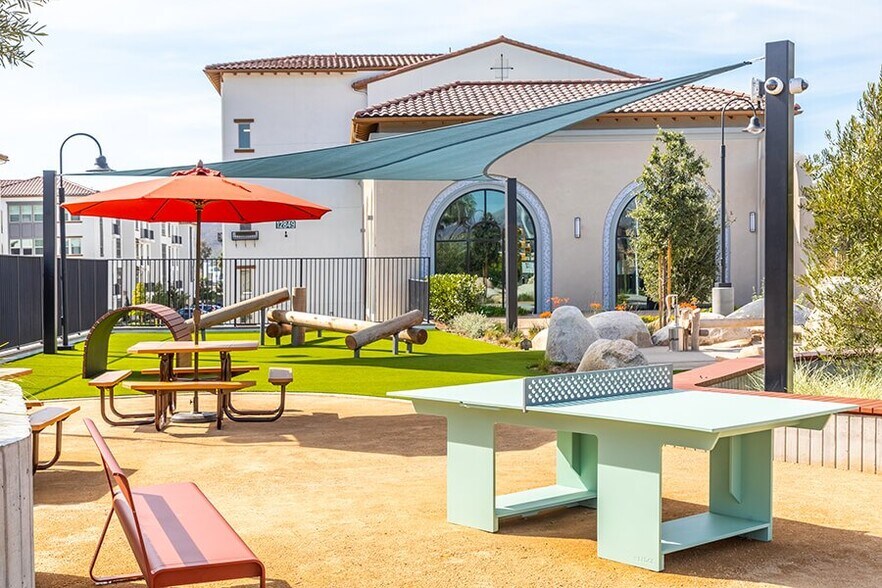 More Photos Of 12849 Poway Rd, Poway Unknown For Lease