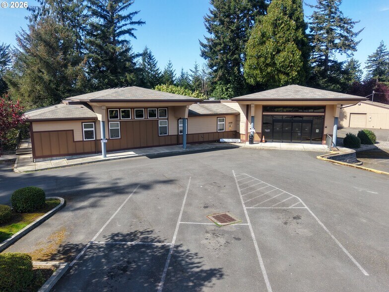 More Photos Of , Coos Bay Office For Sale