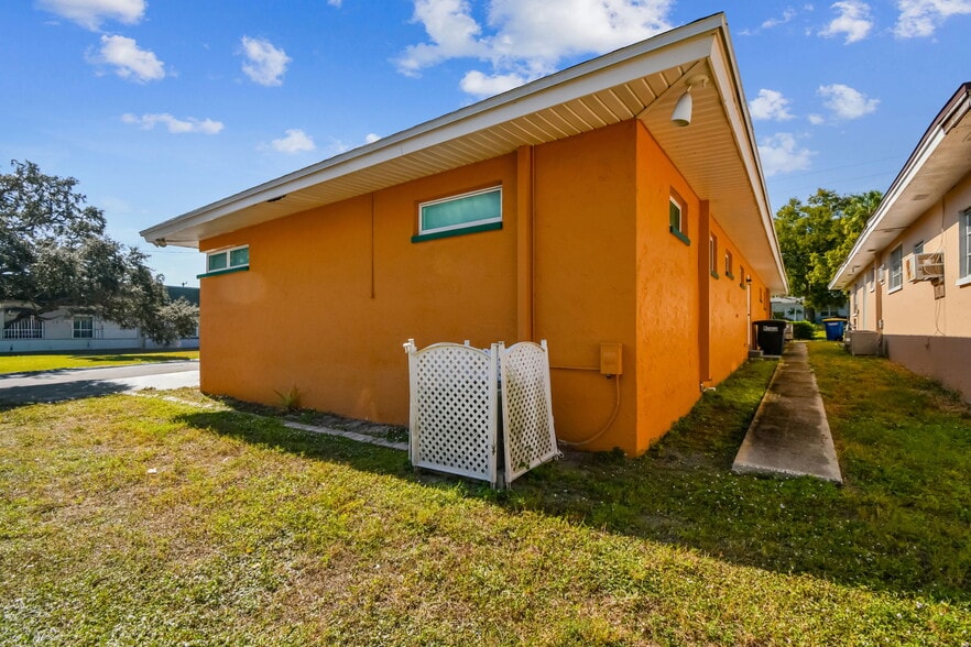 More Photos Of 321 S Lincoln Ave, Clearwater Medical For Sale