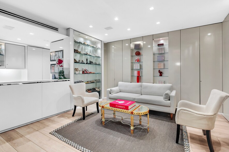 More Photos Of 885 Park Ave, New York Apartments For Lease