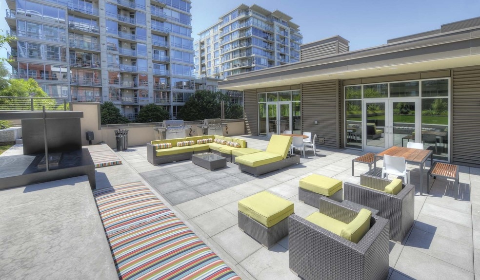 More Photos Of 2900 1st Ave, Seattle Apartments For Lease