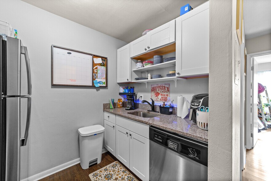 More Photos Of 5216 E Lake Rd, Sheffield Lake Apartments For Sale