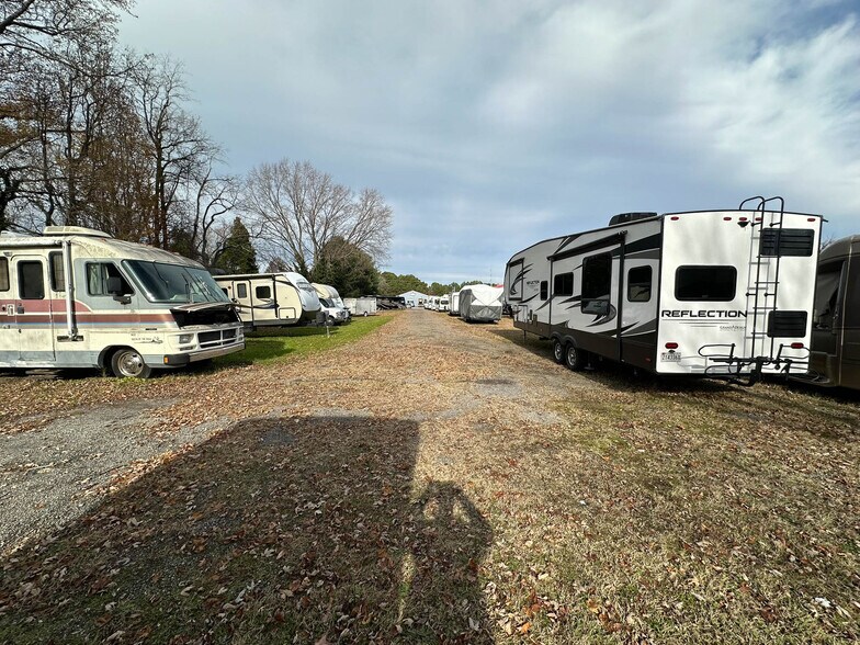 More Photos Of 121 Rental Ln, Grasonville Light Distribution For Lease