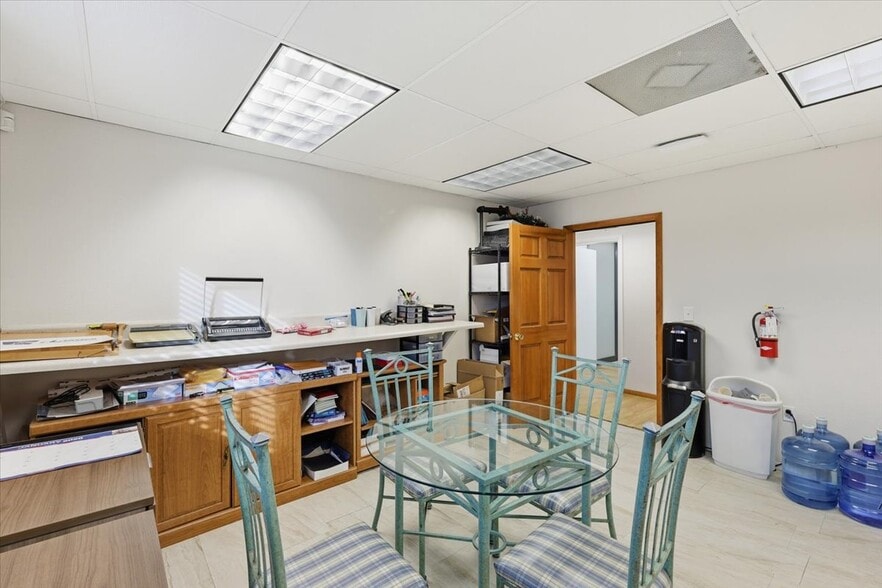 More Photos Of 711 60th St Ct E, Bradenton Light Distribution For Sale