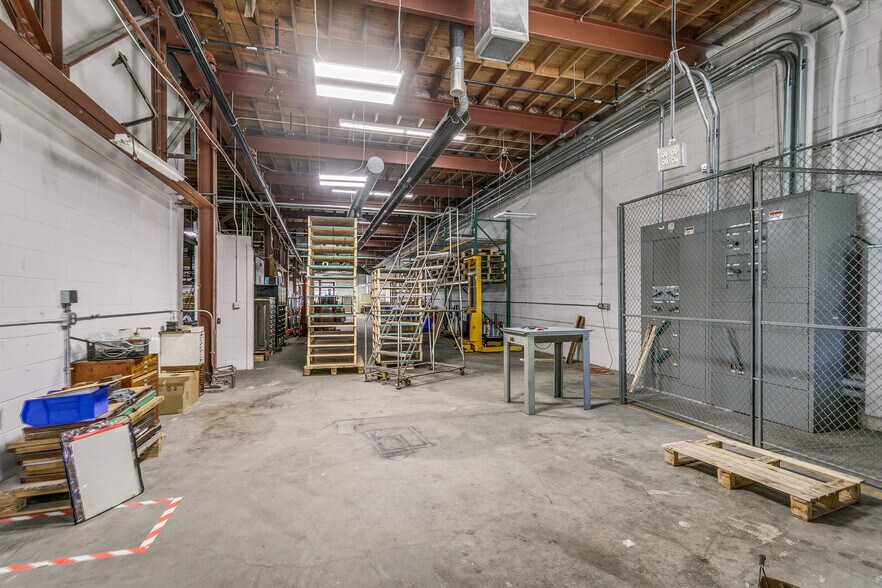 More Photos Of 2336 Territorial Rd, Saint Paul Warehouse For Sale