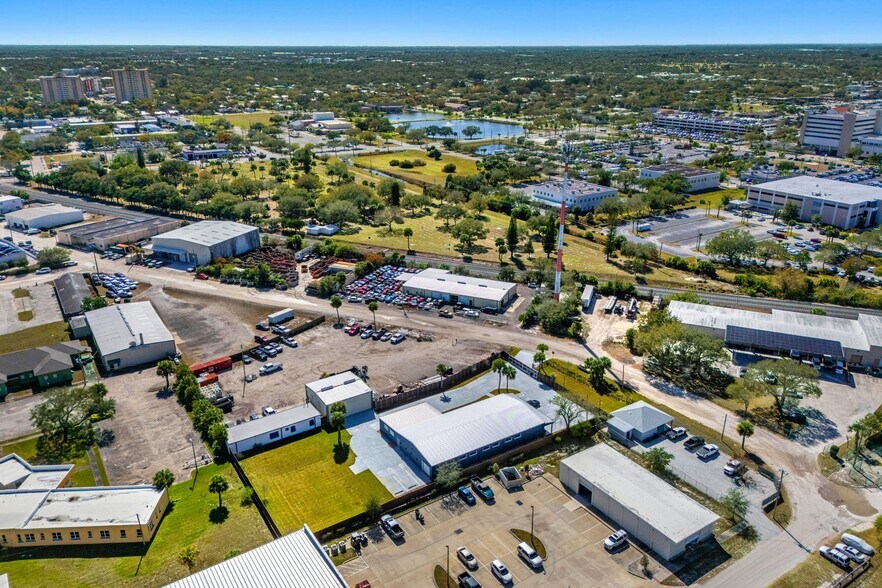 More Photos Of 1301 Morningside Dr, Melbourne Warehouse For Sale